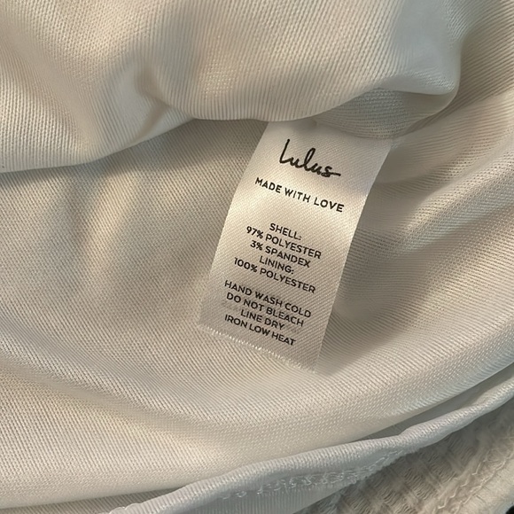 Lulu’s Hey, Cutie Ivory Crinkled Tie-Strap Tank Top Medium NWT - Picture 9 of 14